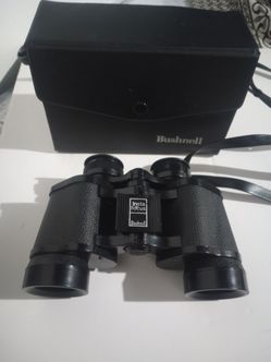 Bushnell Insta Focus Binoculars with Case