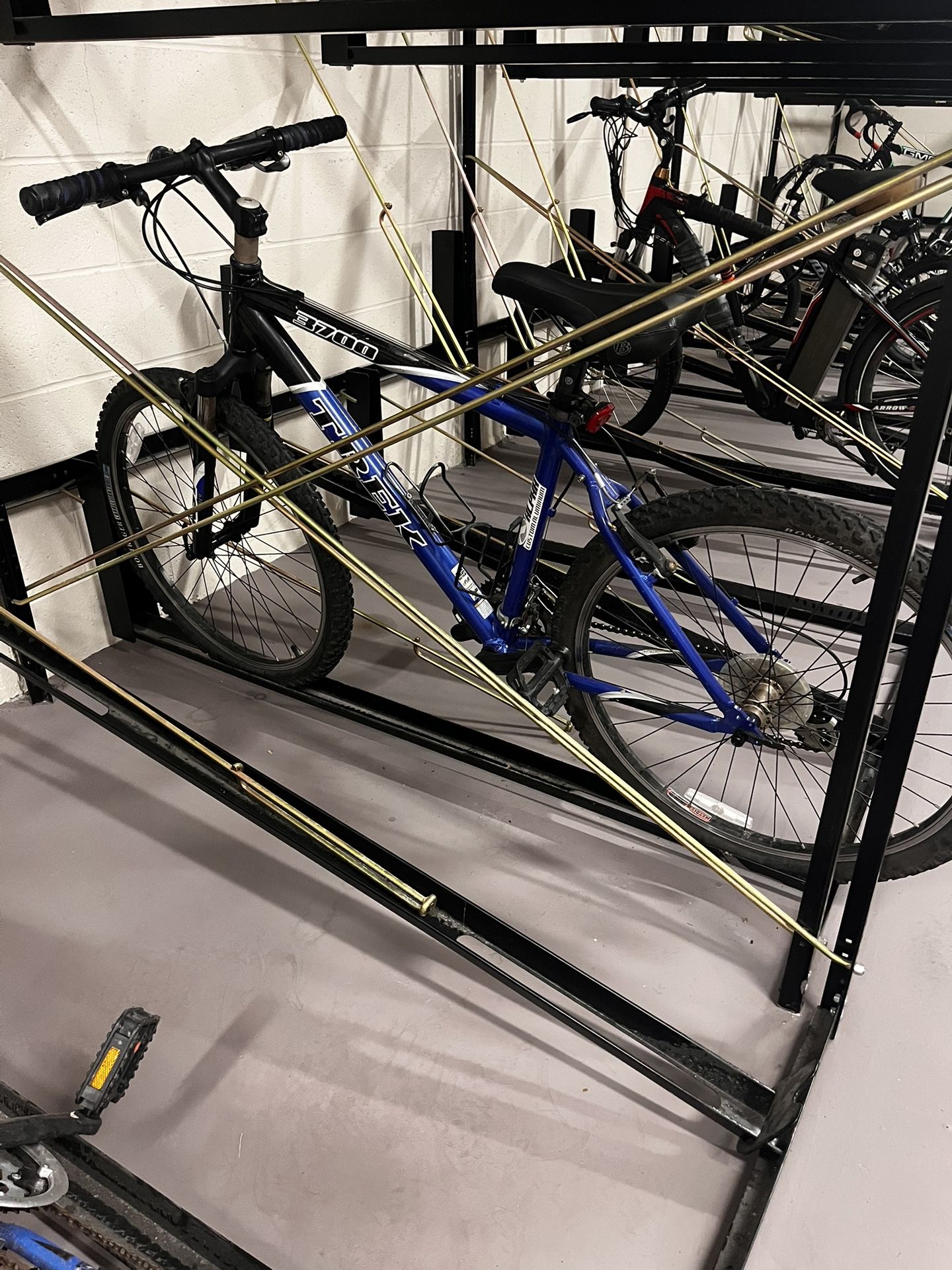 Trek 3700 Mountain Bike - Blue/Black