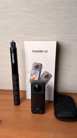 Insta360 X3 Bundle w/ Selfie Stick & Box - Excellent Condition