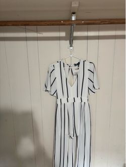 White and black jumper
