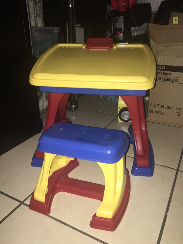Toddler Desk And Easel With Chair Made In The Usa For Sale In
