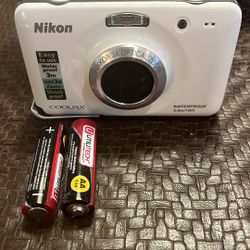 Nikon COOLPIX S30 10.1MP Digital Camera 