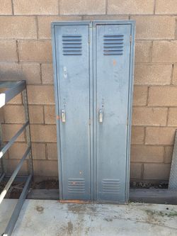 Metal locker, 2'x5'