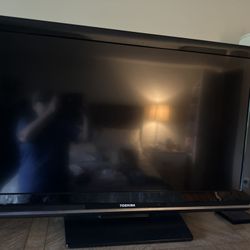 Toshiba Flat Screen TV 