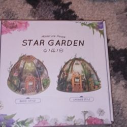 Miniature House Star Garden