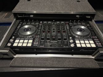 Pioneer DDJ SX2 Controller/Mixer w/ Flight Case