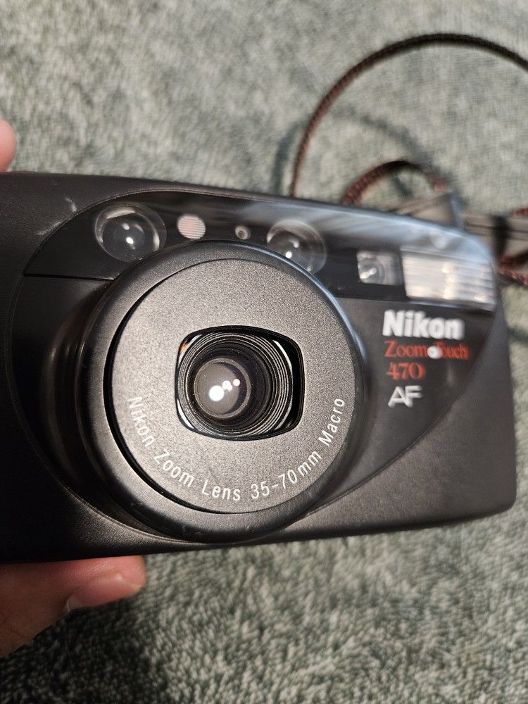 Nikon Zoom Touch 470 AF 35mm Film Camera