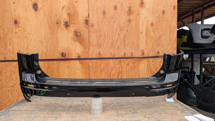 2018-2019-2020 VOLVO XC60 REAR BUMPER OEM UES #10529
