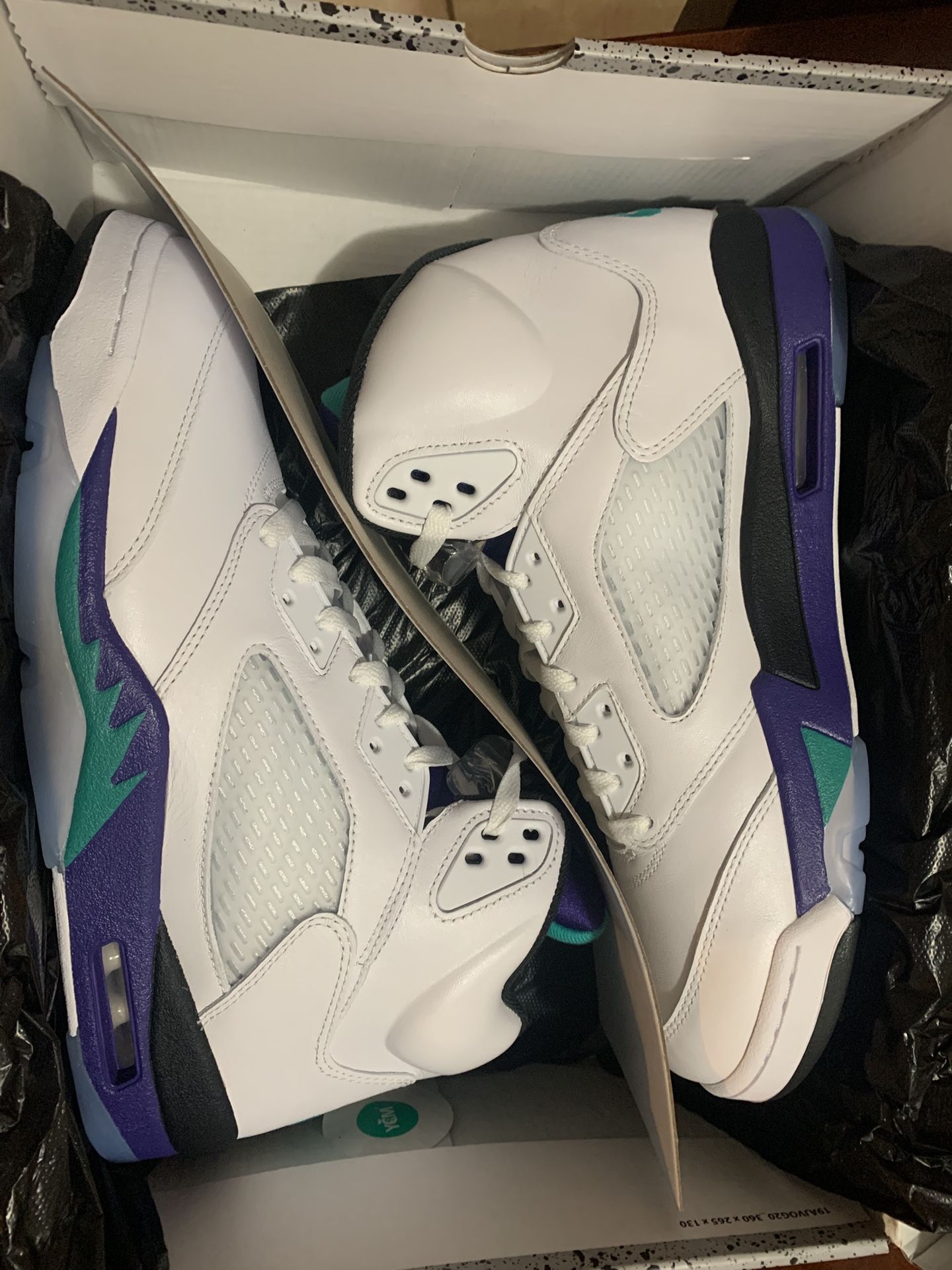 Jordan 5 Retro Grapes Size 12 New With Receipt !