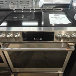 Cafe oven range with microwave hood