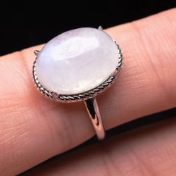 10*14mm Natural Burma Moonstone Blue Light Gemstone Crystal Charming Ring