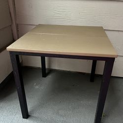 Small Side/End Table – $20