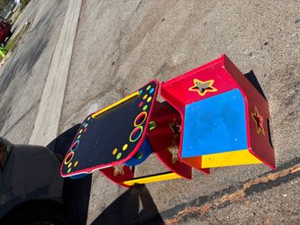 Kids desk