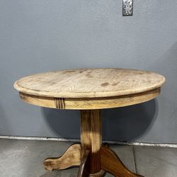 Wood Round Table 