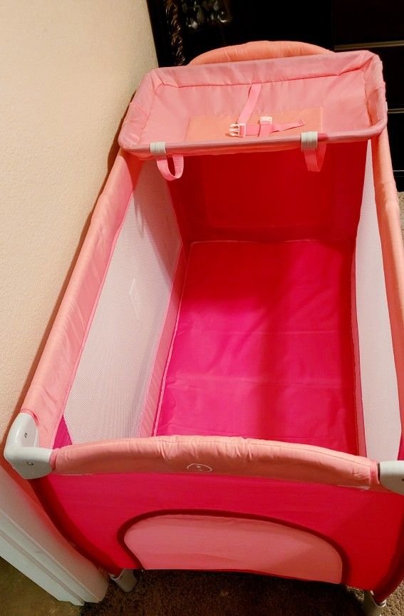 Clean Collapsible Crib/PlayPin!