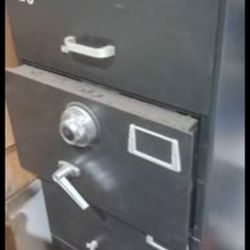  Mosler Multi Drawer, Fire- Resistant  Safe,  W/ Combination Lock 