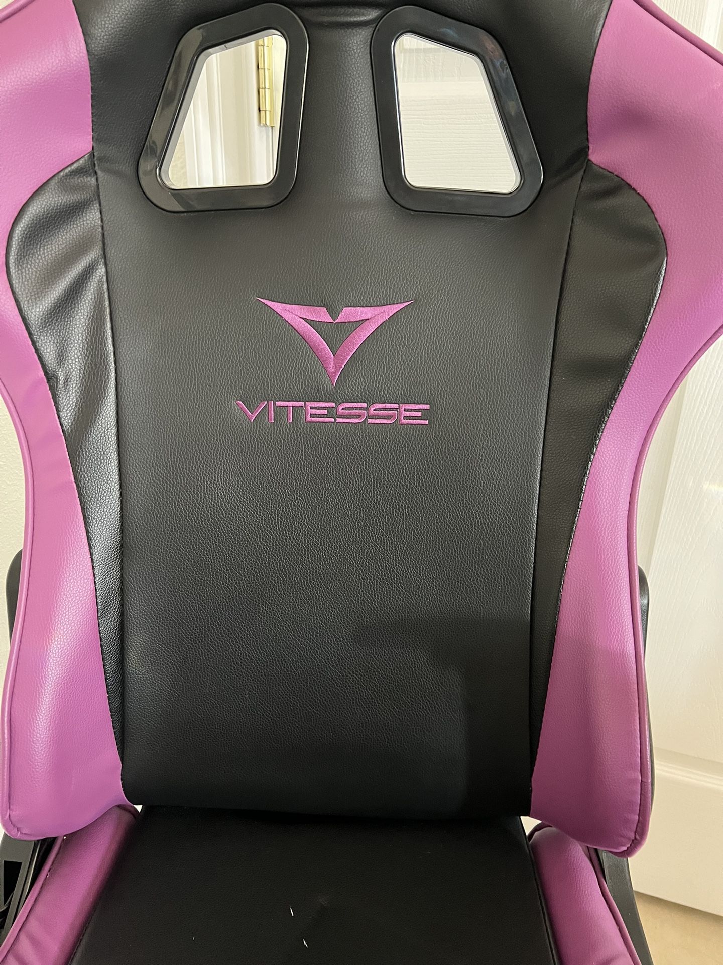 Black Purple Vitesse Gaming Office Chair Excellent Preowned Condition