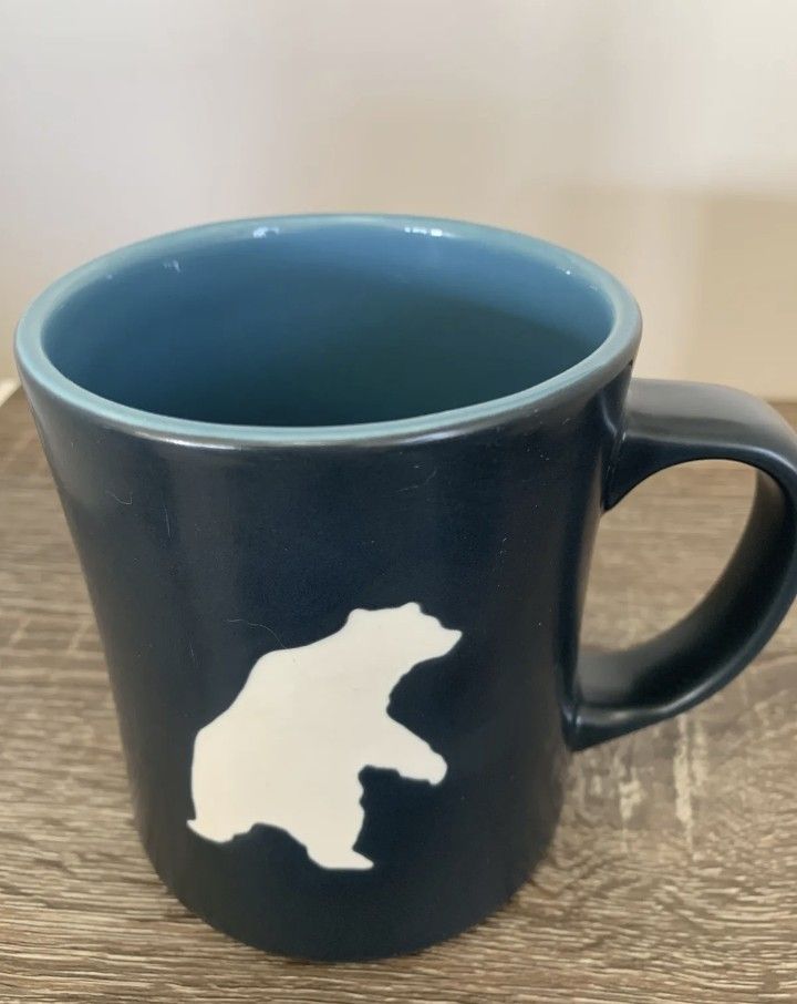 Starbucks Organic Yukon Blend 2010 Bear Embossed Coffee Cup Limited Mug