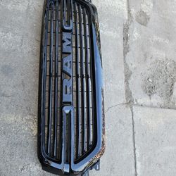 Dodge Ram Grille Oem Not Complete 19 To 22