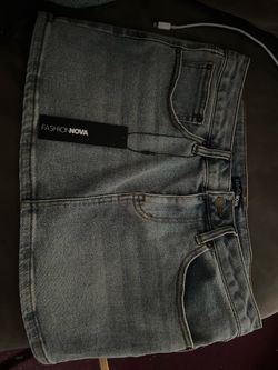 Fashion Nova Short Denim Size Medium Skirt