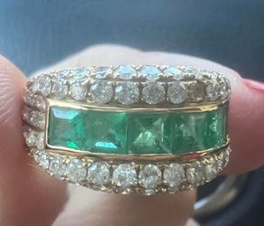 Gold Emerald and Diamond Band Ring