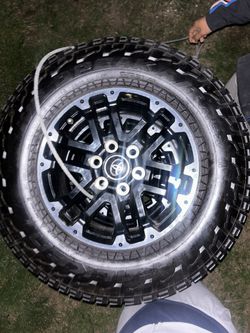 WildPeak A/T-3W “R18” 6 Lug (Rim+Tire)