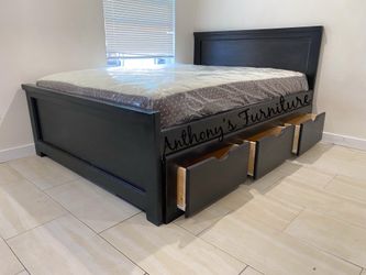 Full bed and mattress with drawers