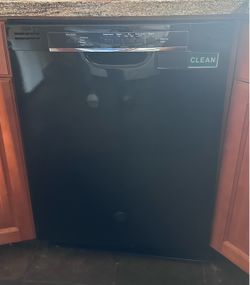 GE Black Dishwasher – Clean – Working When Removed – $175 OBO