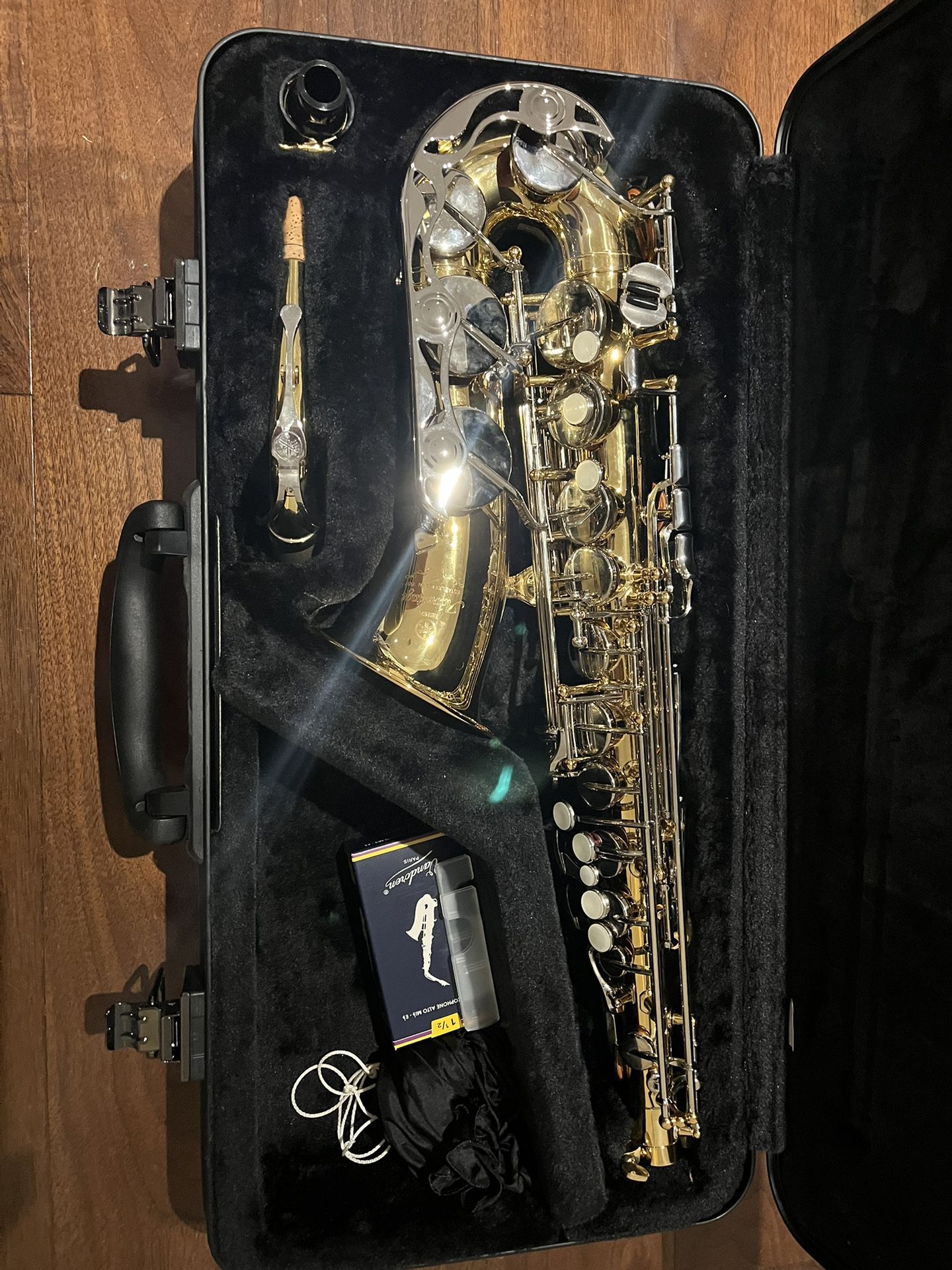 Yamaha Advantage Alto 200 Saxophone 