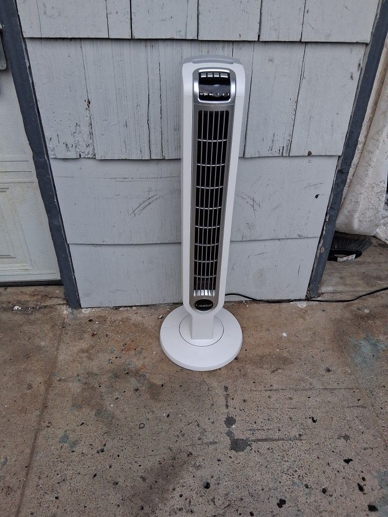 Lasko 36 Tower Fsn