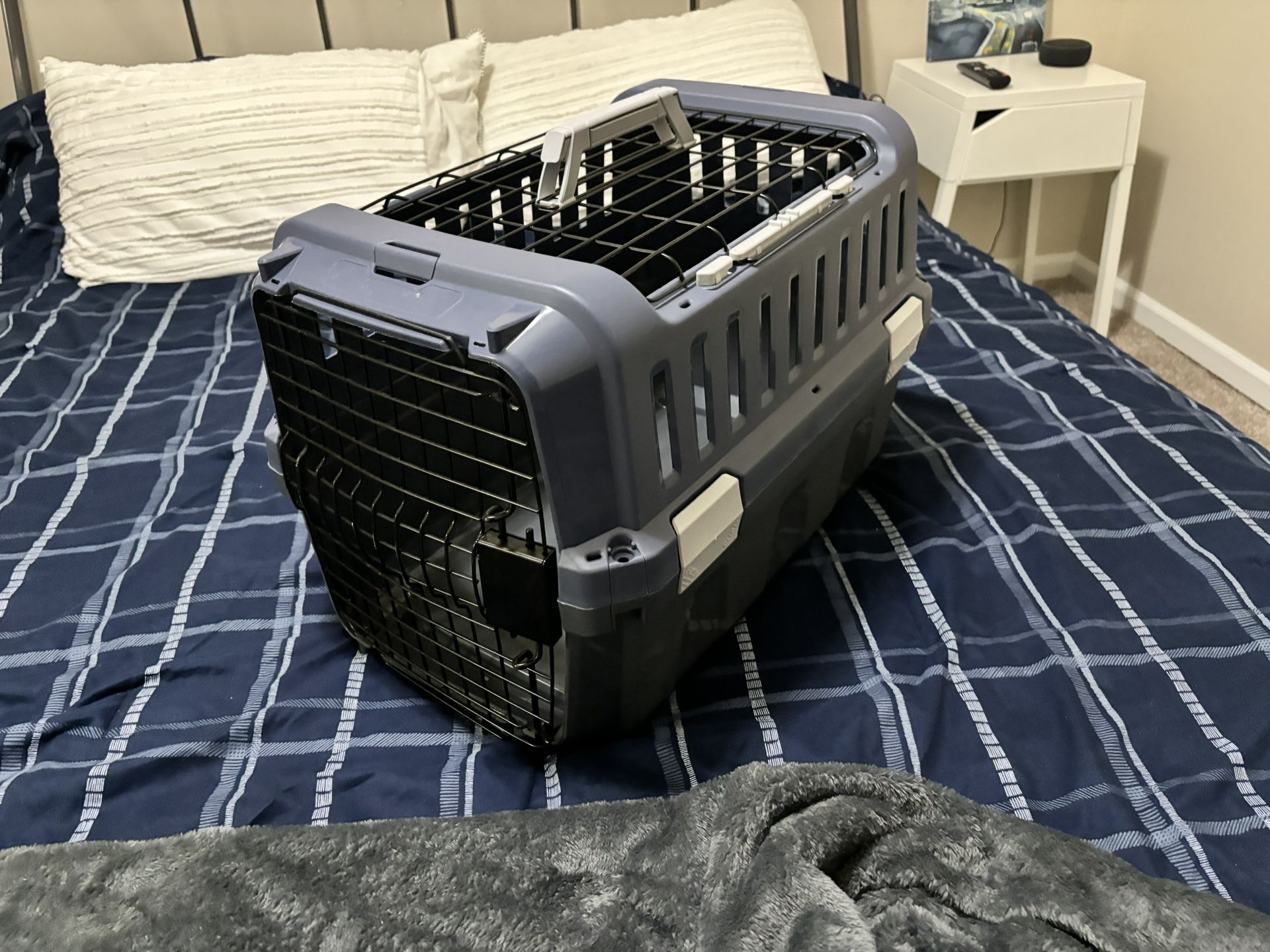 Carrier Kennel - Small