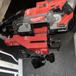 Milwaukee Bandsaw