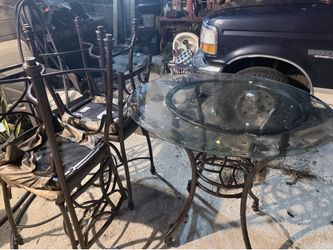 Table & chair