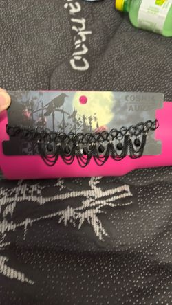 Black choker