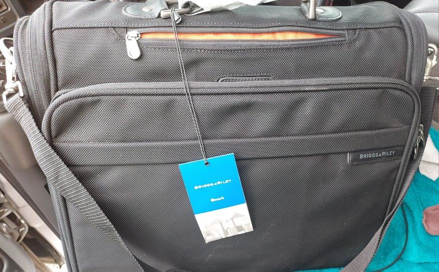 Briggs & Riley Travelware 17" Laptop Bag