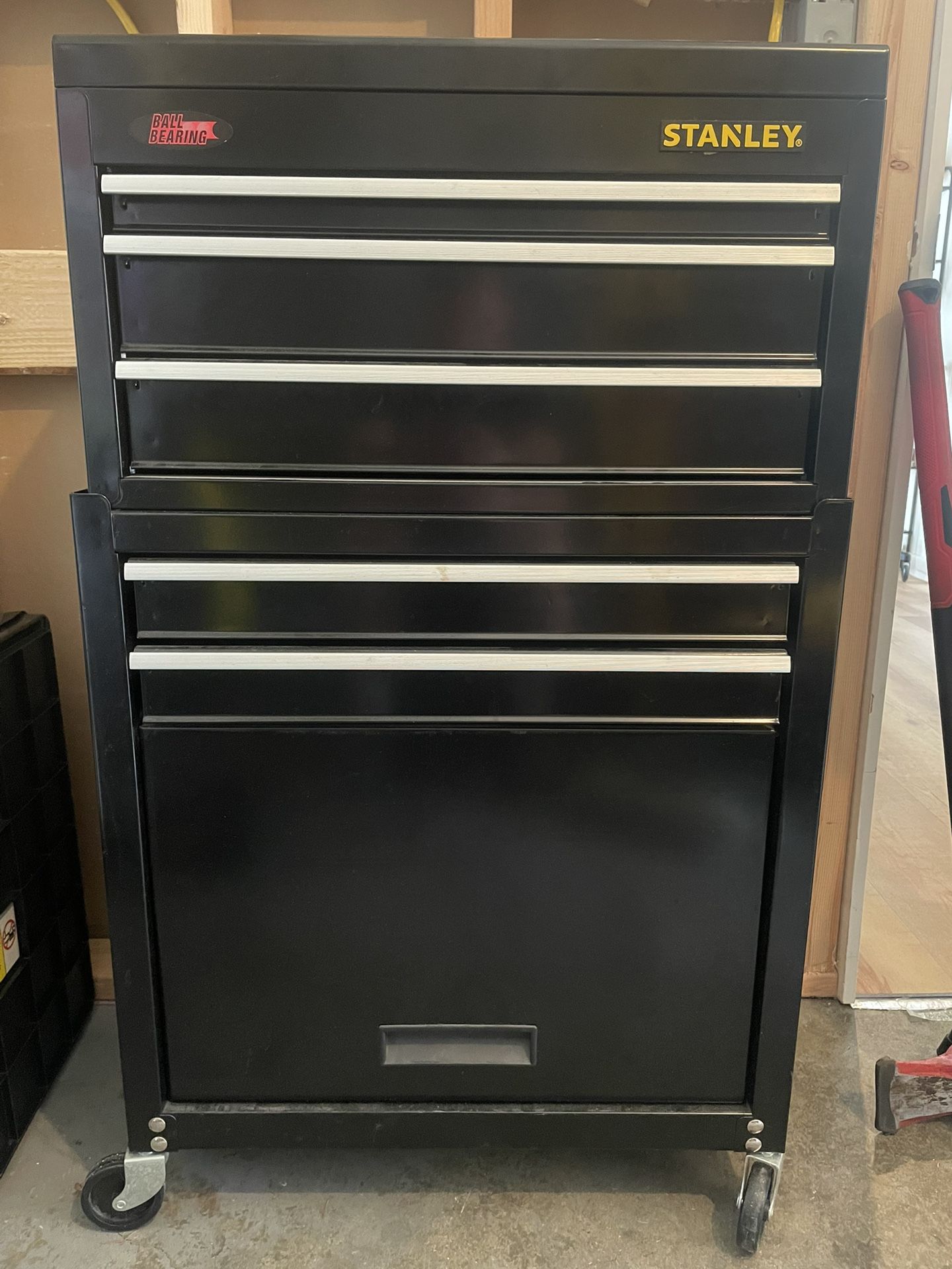 Stanley 5 Drawer, 2 Piece, Black Steel Chest/Roller Cabinet Combo
