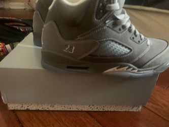 Grey wolf 5s