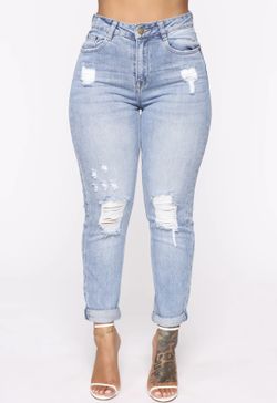Fashion Nova Boyfriend Jeans 