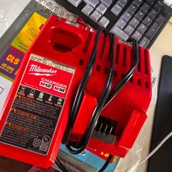 M18 M12 Milwakee dual charger