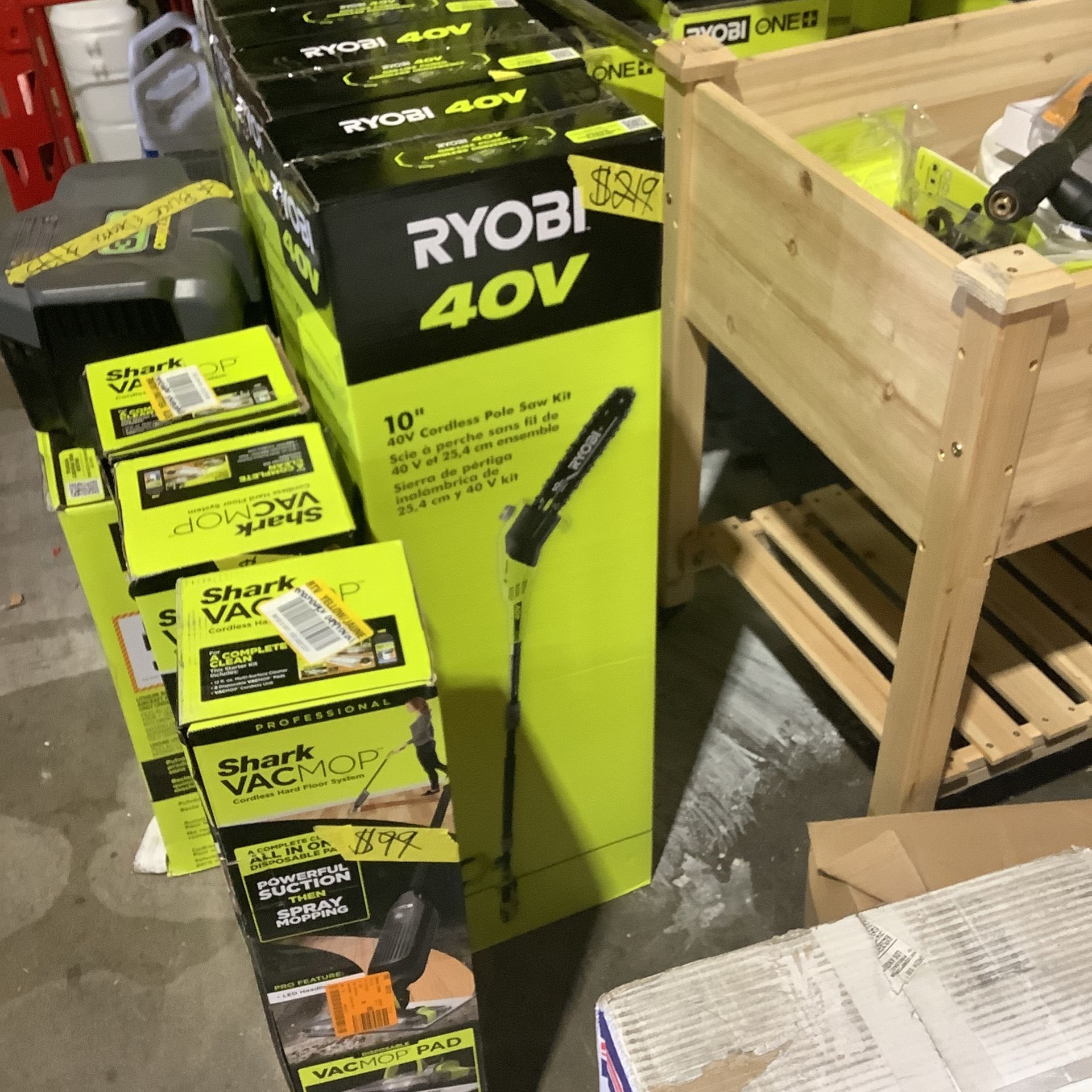 RYOBI 40V 10 in. Cordless Battery Pole Saw with 2.0 Ah Battery and Charger