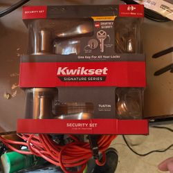 Kelsey Signature Series Door Lock