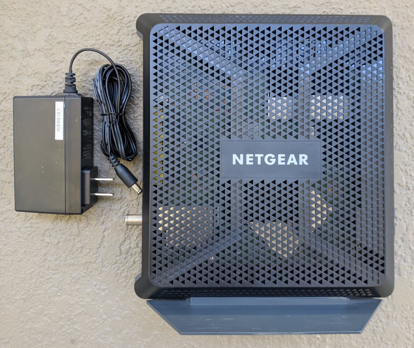 NETGEAR C7000 Wi-Fi Cable Modem