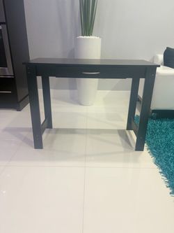 Computer desk
