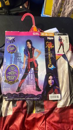 Evie from Descendants S&M