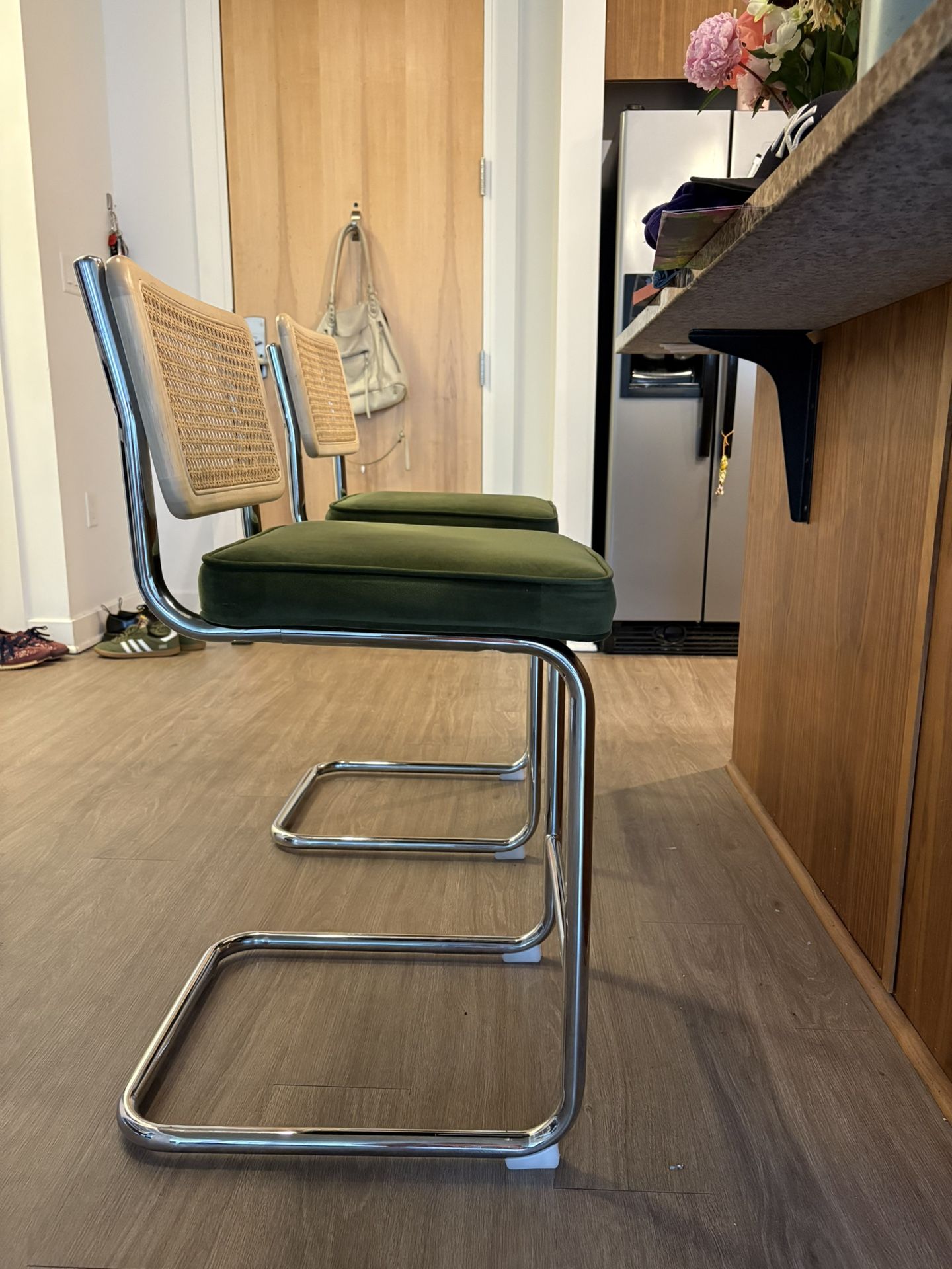 Bar stool chairs