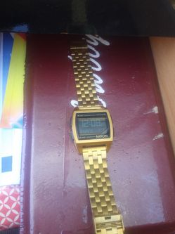 Nixon watch