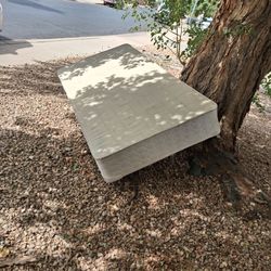 Free twin boxspring