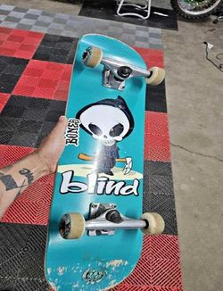 Brand-New Longboard – Fast and Smooth Ride for Every Skater increase artist