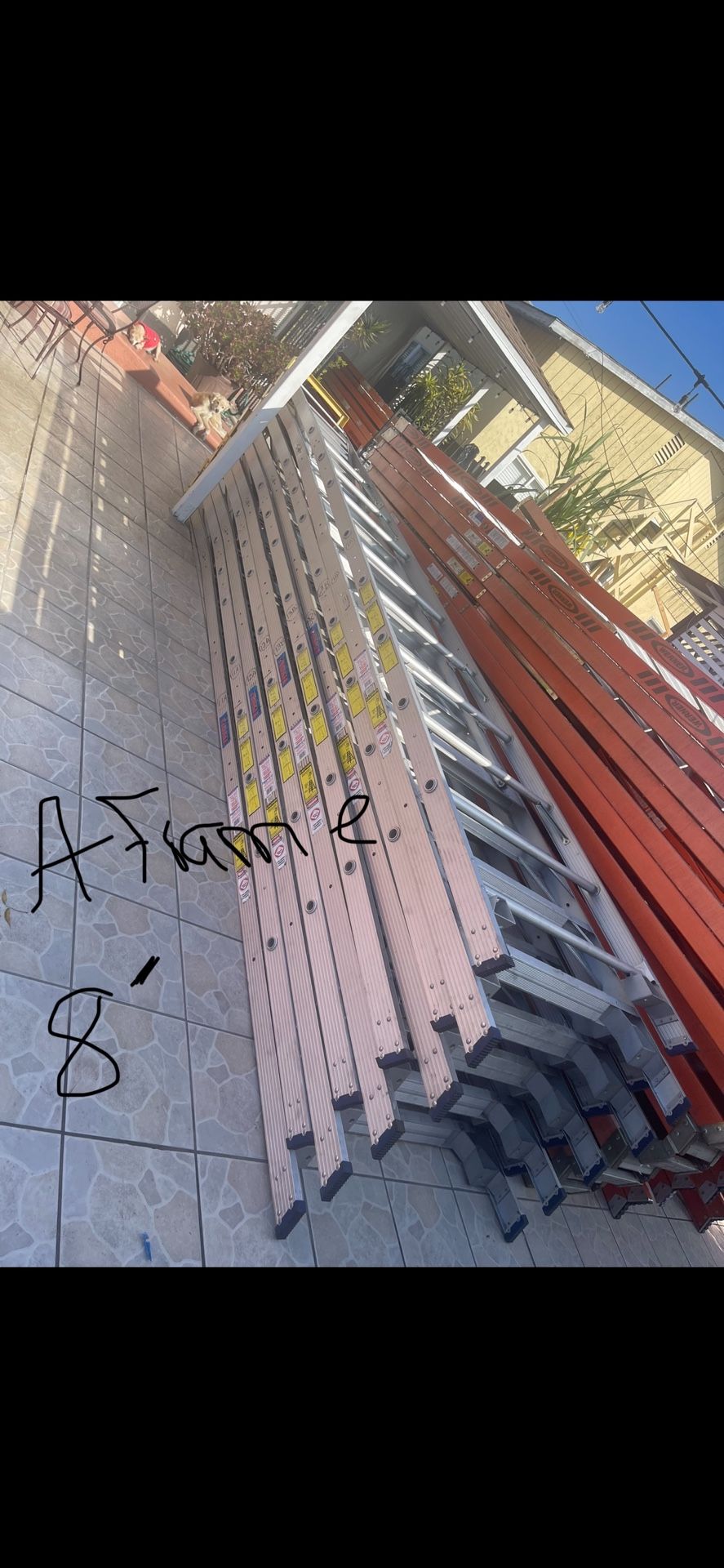 Excelente condition, Eight, Feet, and more sizes available heavy duty, aluminum ladders