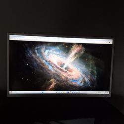32" HP V320 White Monitor Great Condition